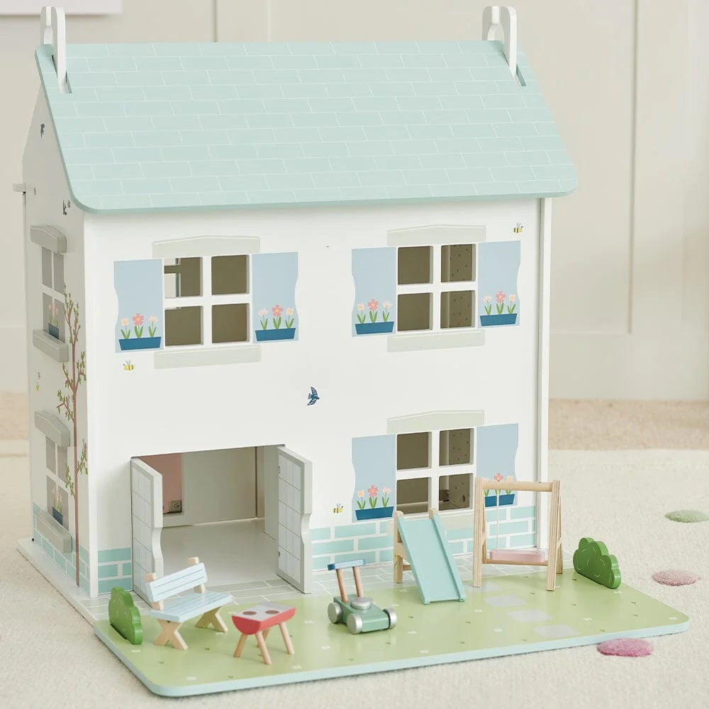 Dolls House with Garden- Imperfect